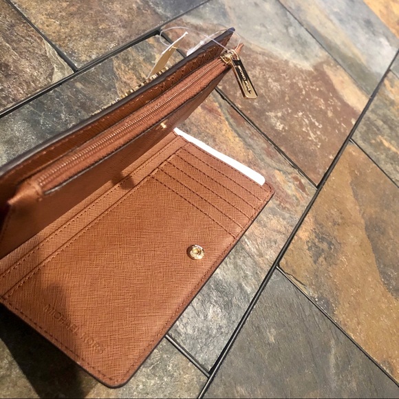 NWT Michael Kors JetSet Continental Leather Wallet - Picture 9 of 14